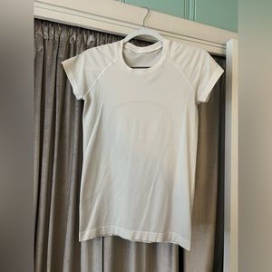 Lululemon swiftly tech